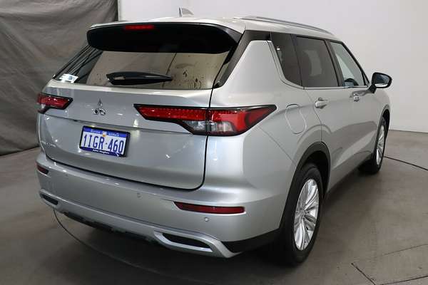 2024 Mitsubishi Outlander LS ZM