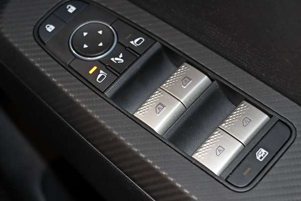 2024 Mitsubishi Outlander LS ZM