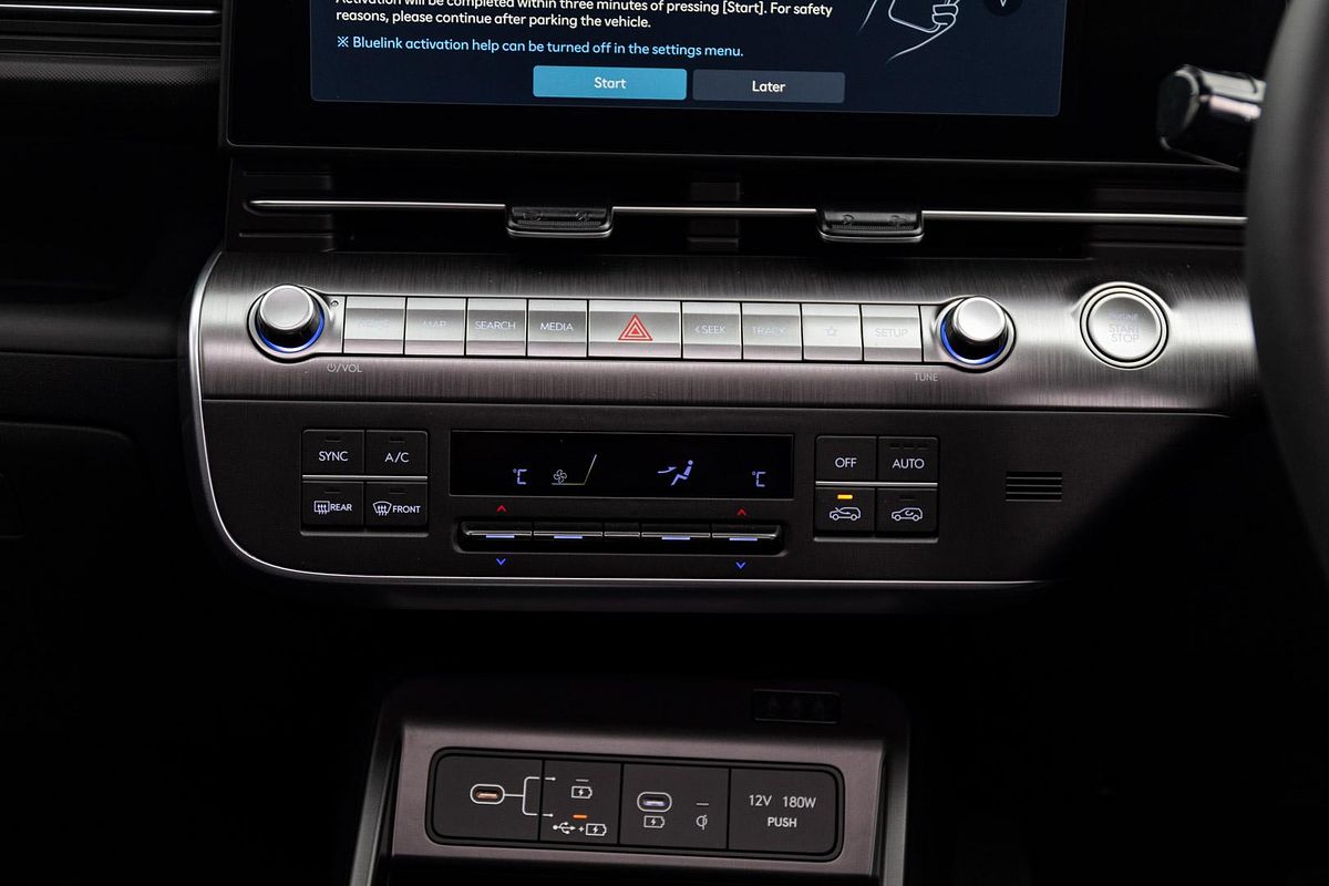 2025 Hyundai Kona Premium SX2.V2
