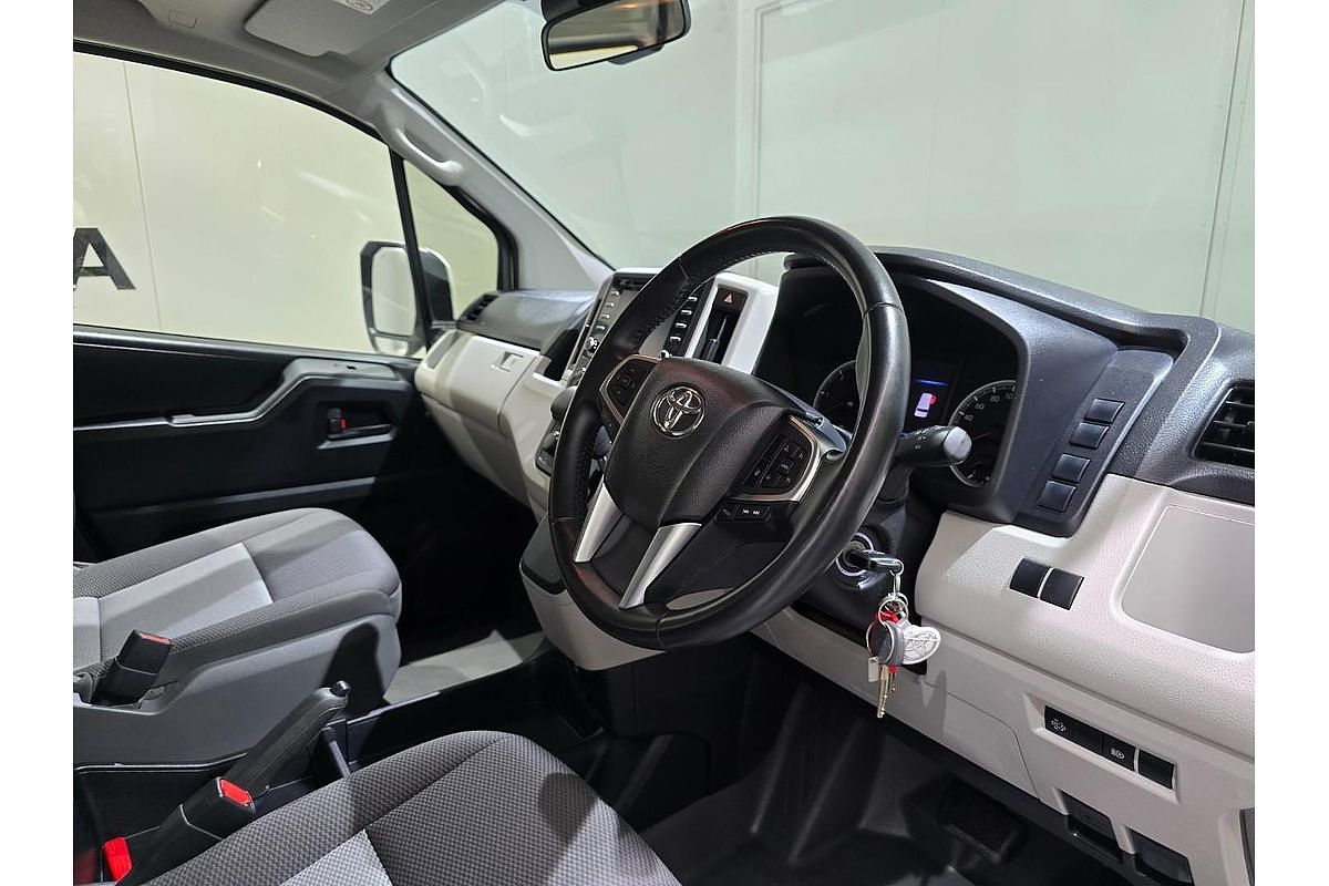 2019 Toyota Hiace Commuter GDH322R