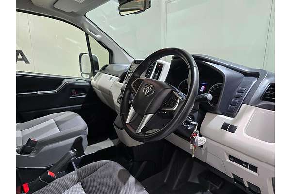 2019 Toyota Hiace Commuter GDH322R