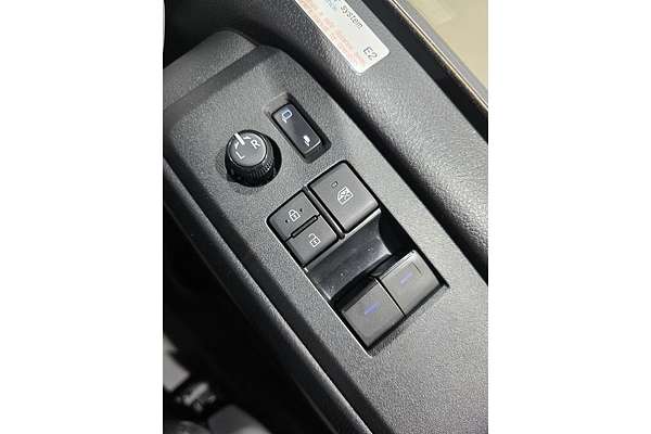 2019 Toyota Hiace Commuter GDH322R