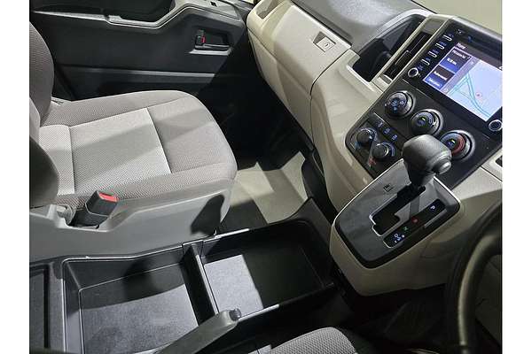 2019 Toyota Hiace Commuter GDH322R