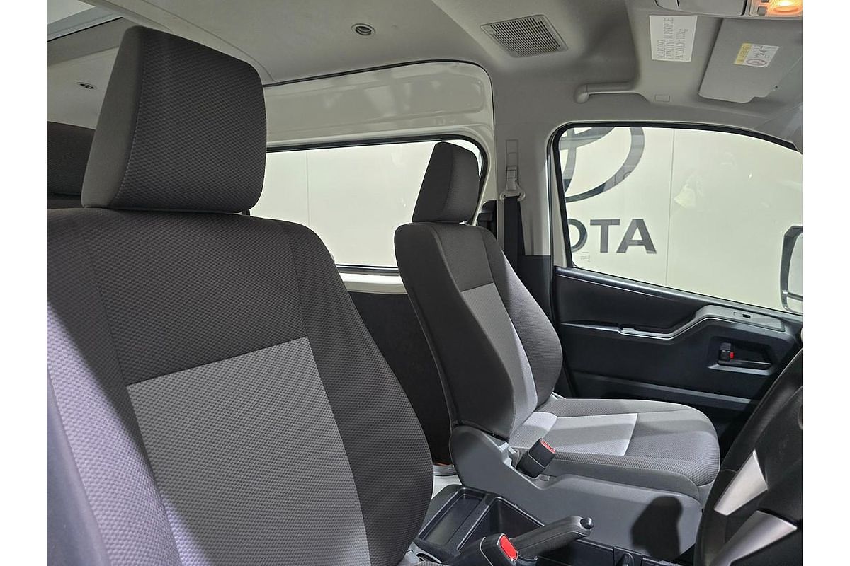 2019 Toyota Hiace Commuter GDH322R