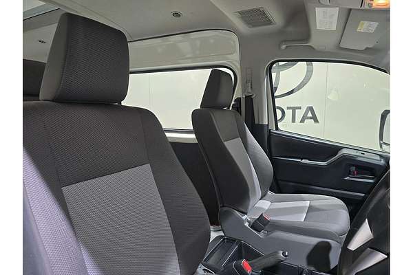 2019 Toyota Hiace Commuter GDH322R