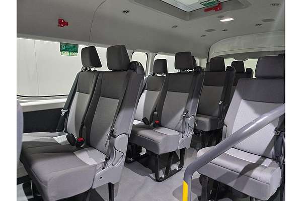 2019 Toyota Hiace Commuter GDH322R