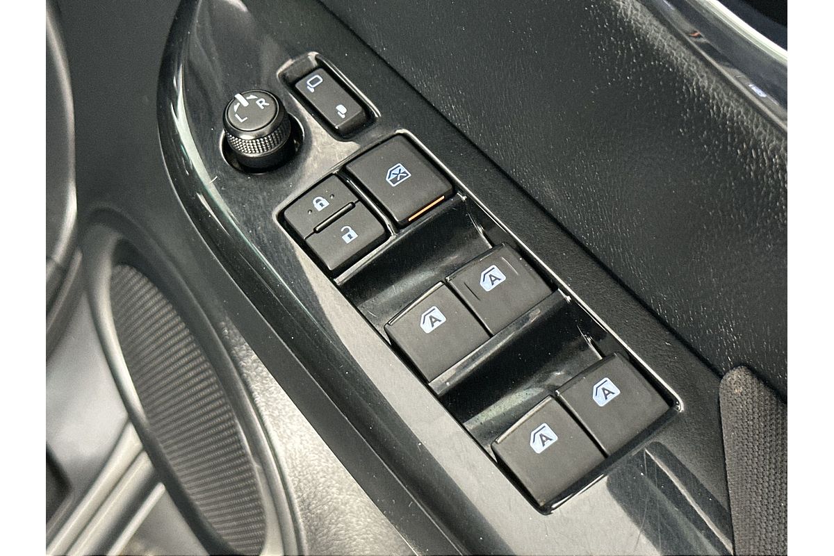 2019 Toyota Hilux SR5 GUN126R 4X4