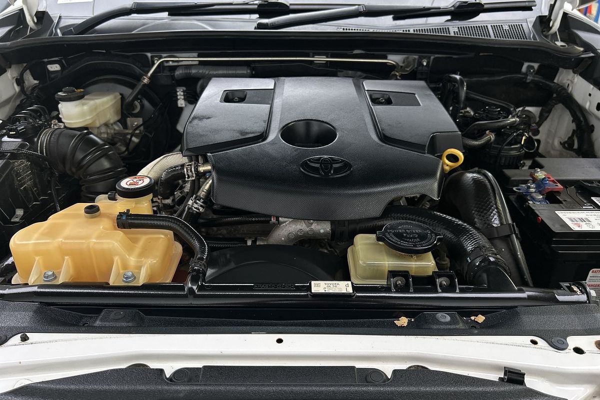 2017 Toyota Hilux SR GUN126R 4X4