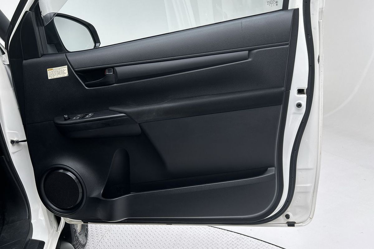 2017 Toyota Hilux SR GUN126R 4X4