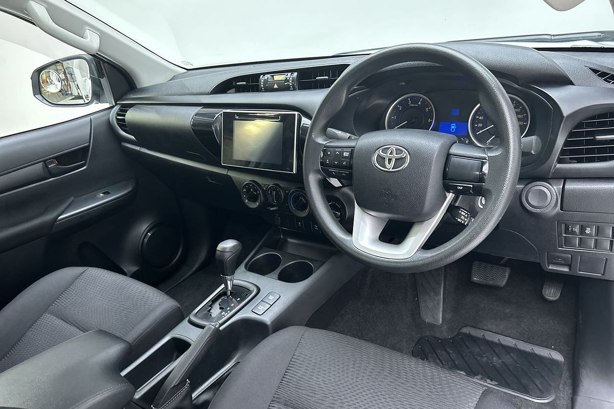 2017 Toyota Hilux SR GUN126R 4X4