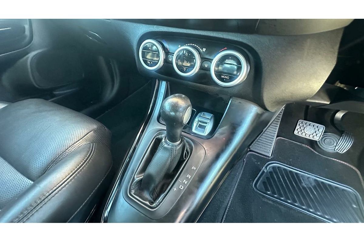 2014 Alfa Romeo Giulietta Distinctive JTD-M Series 0