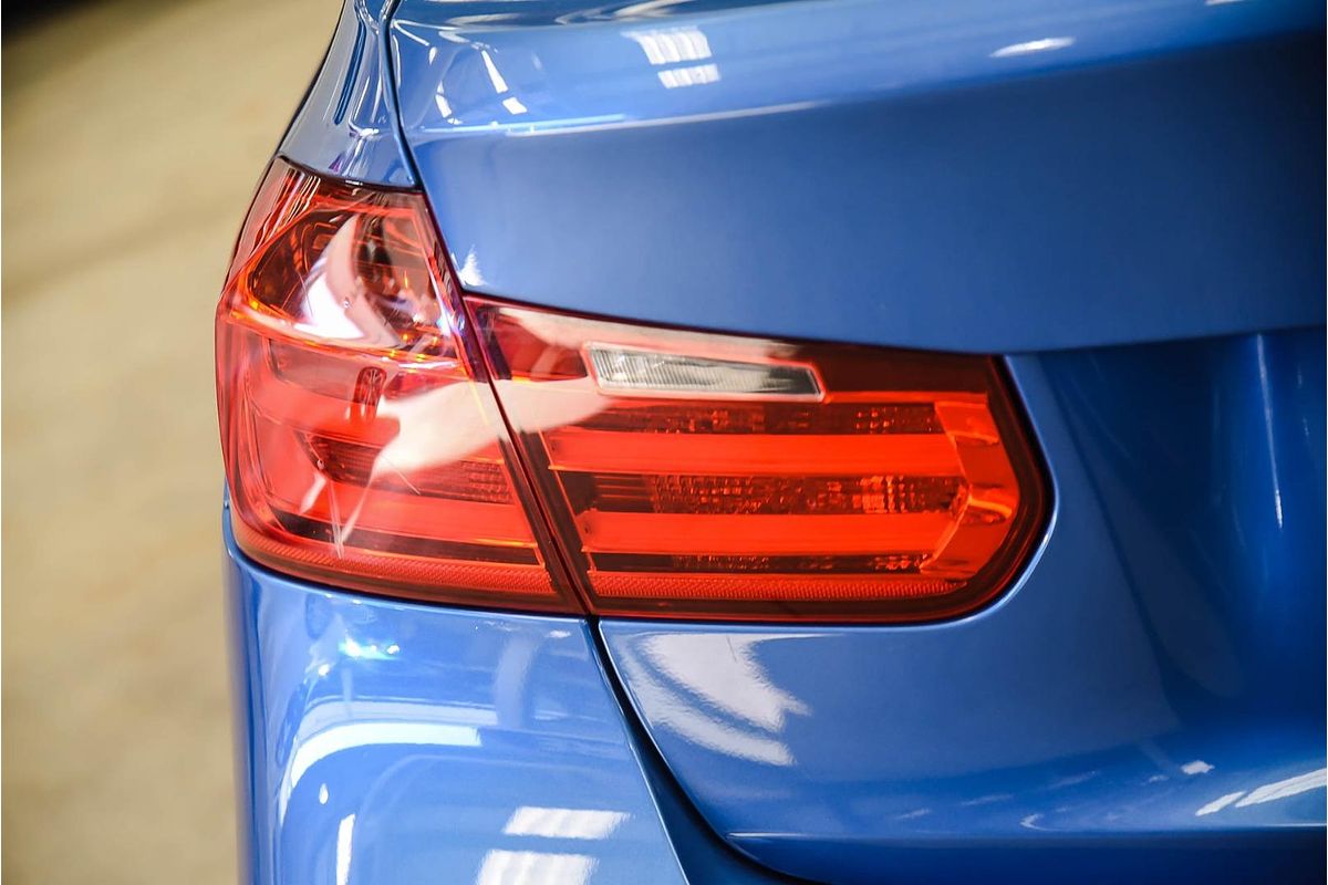 2015 BMW 3 Series 316i Sport Line F30