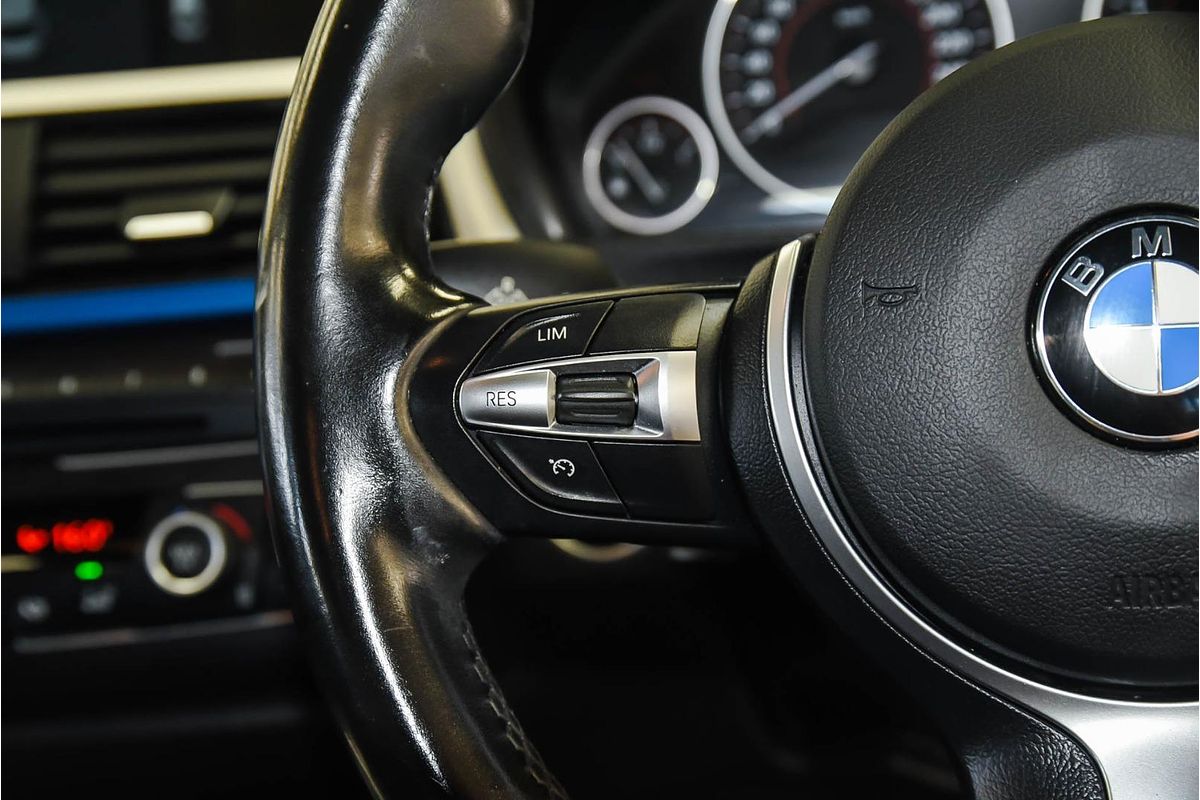 2015 BMW 3 Series 316i Sport Line F30