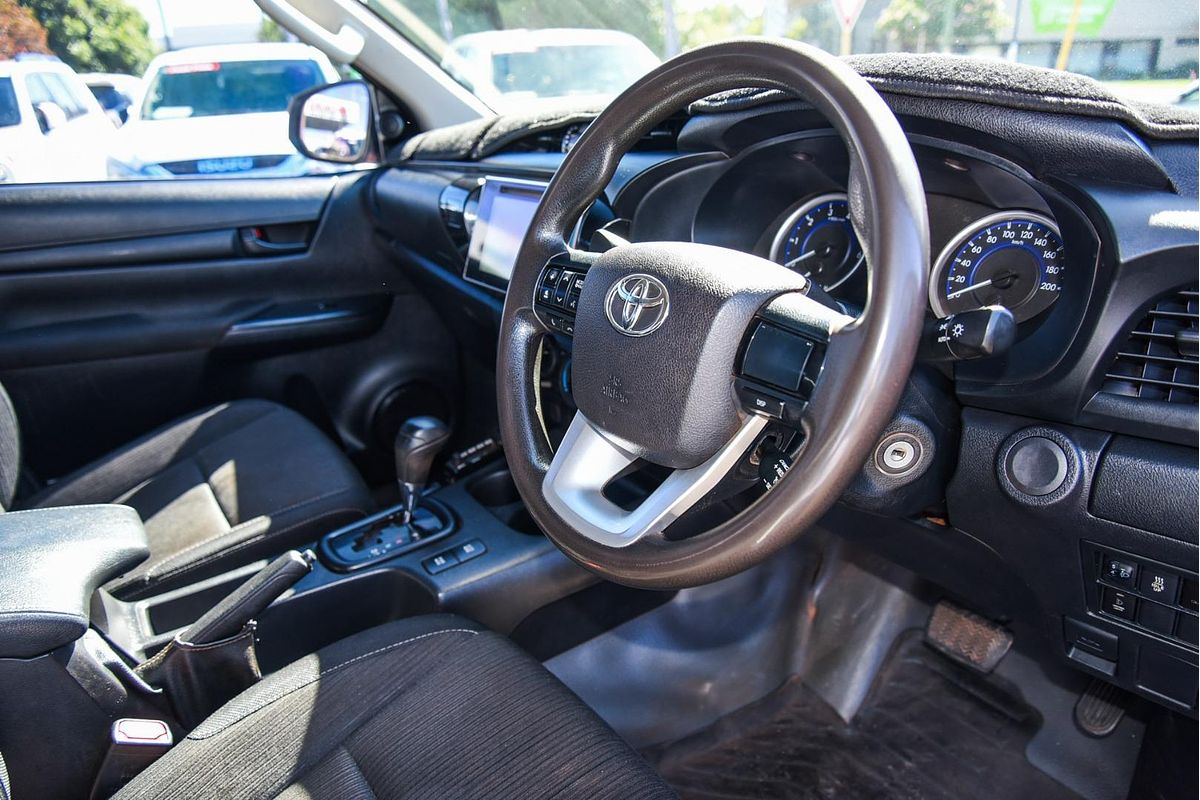 2017 Toyota Hilux SR GUN126R 4X4