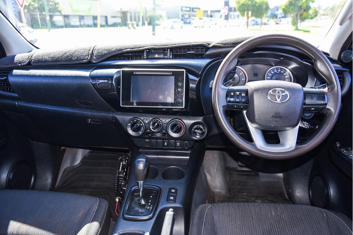 2017 Toyota Hilux SR GUN126R 4X4