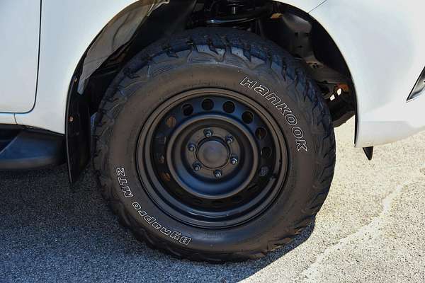 2017 Toyota Hilux SR GUN126R 4X4