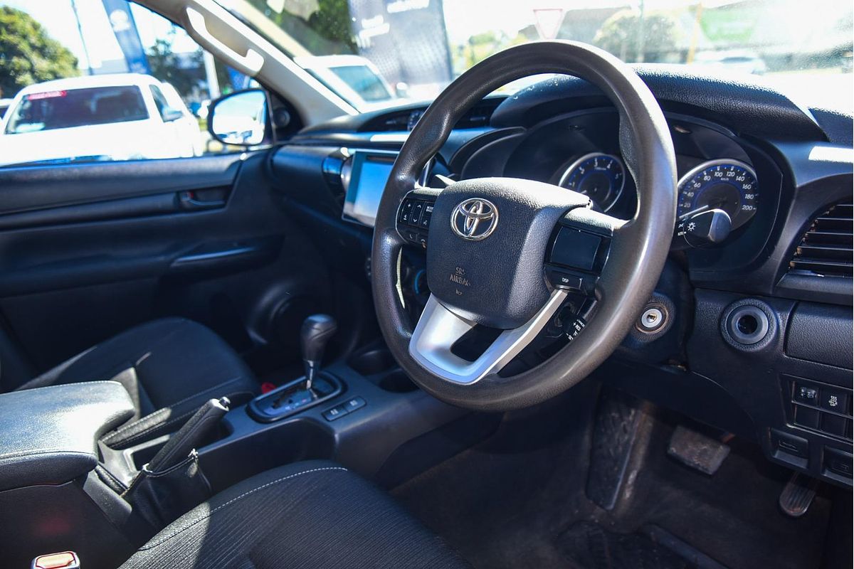 2017 Toyota Hilux SR GUN126R 4X4