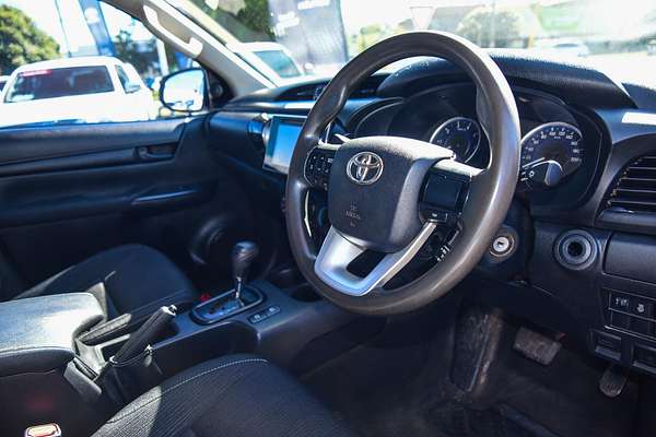 2017 Toyota Hilux SR GUN126R 4X4