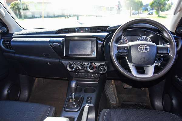 2017 Toyota Hilux SR GUN126R 4X4