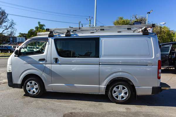 2015 Toyota Hiace TRH201R LWB