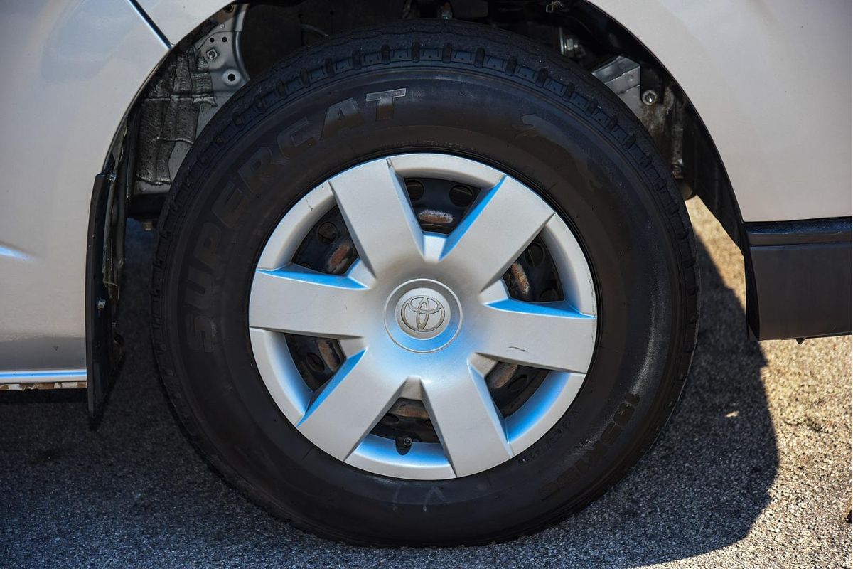 2015 Toyota Hiace TRH201R LWB
