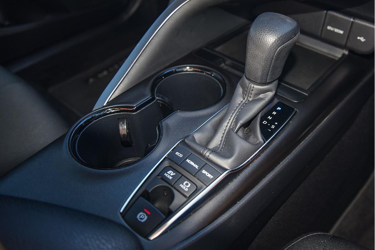 2023 Toyota Camry Ascent AXVH70R