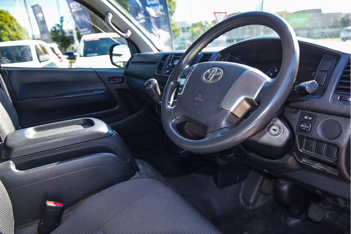 2015 Toyota Hiace TRH201R LWB
