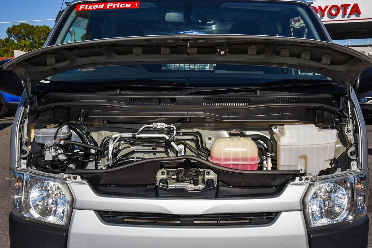 2015 Toyota Hiace TRH201R LWB