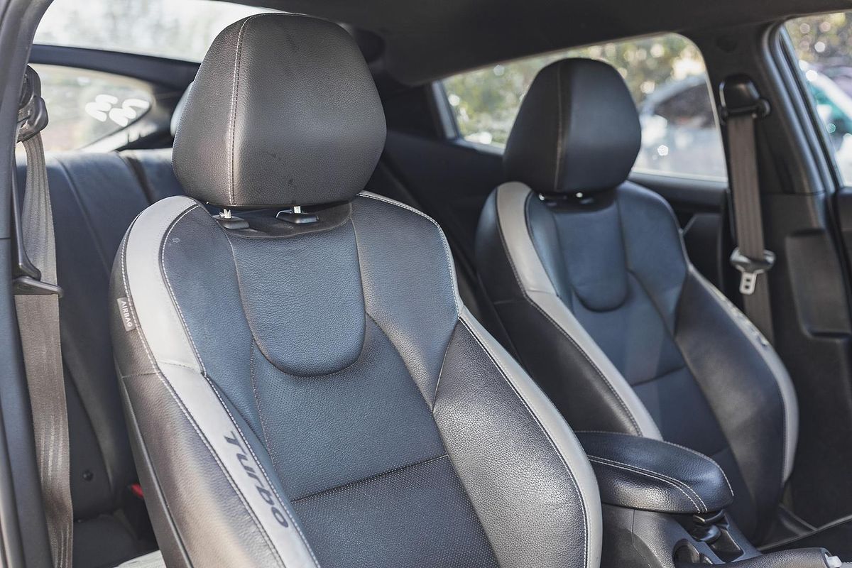 2015 Hyundai Veloster SR Turbo FS4 Series II