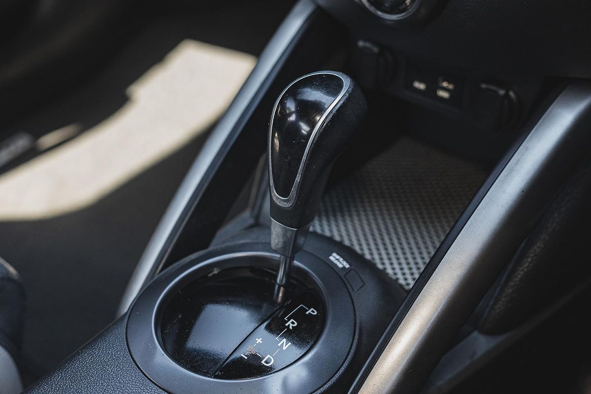2015 Hyundai Veloster SR Turbo FS4 Series II