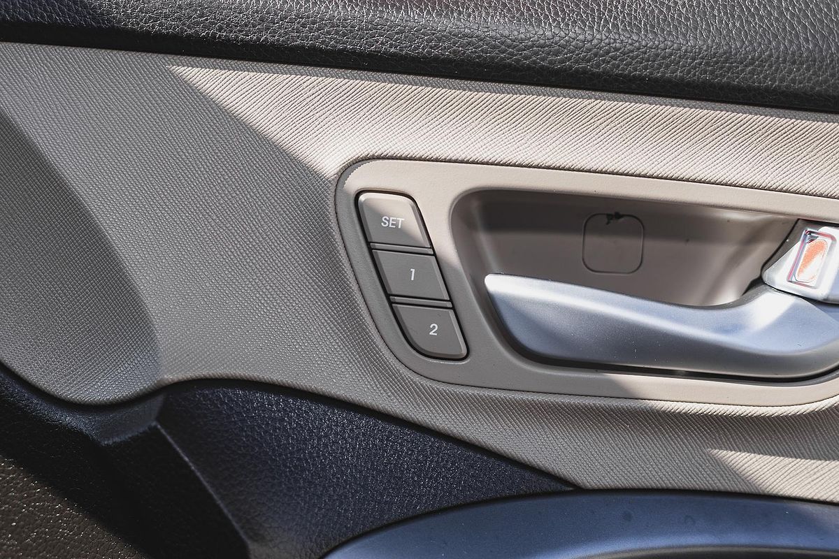 2016 Hyundai Santa Fe Highlander DM3 Series II