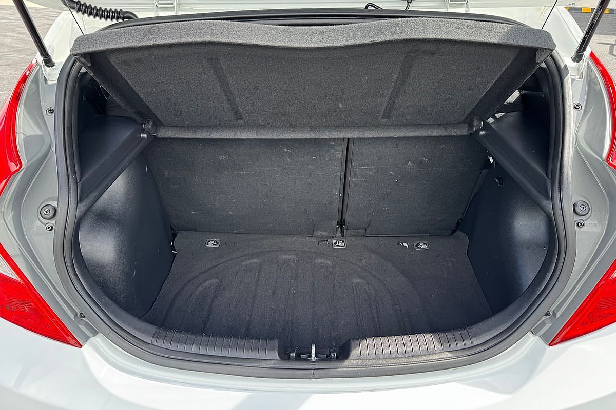 2013 Hyundai Accent SR RB3