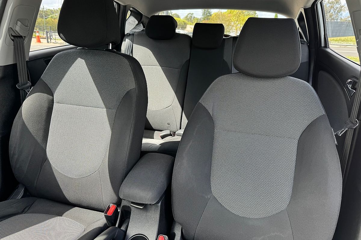 2013 Hyundai Accent SR RB3
