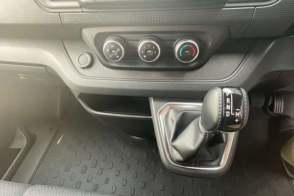 2024 Renault Trafic Pro X82 LWB