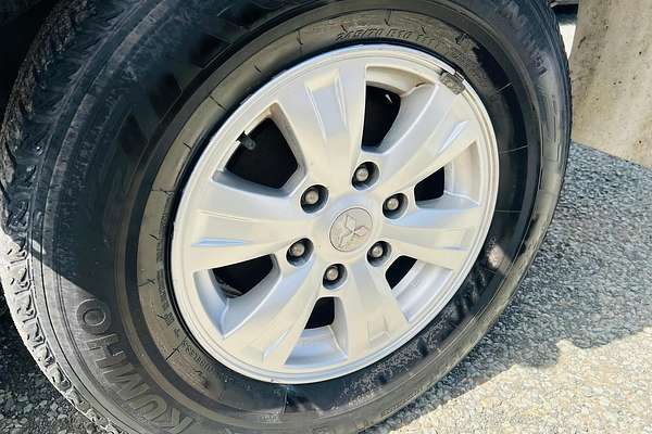 2014 Mitsubishi Triton GLX MN 4X4