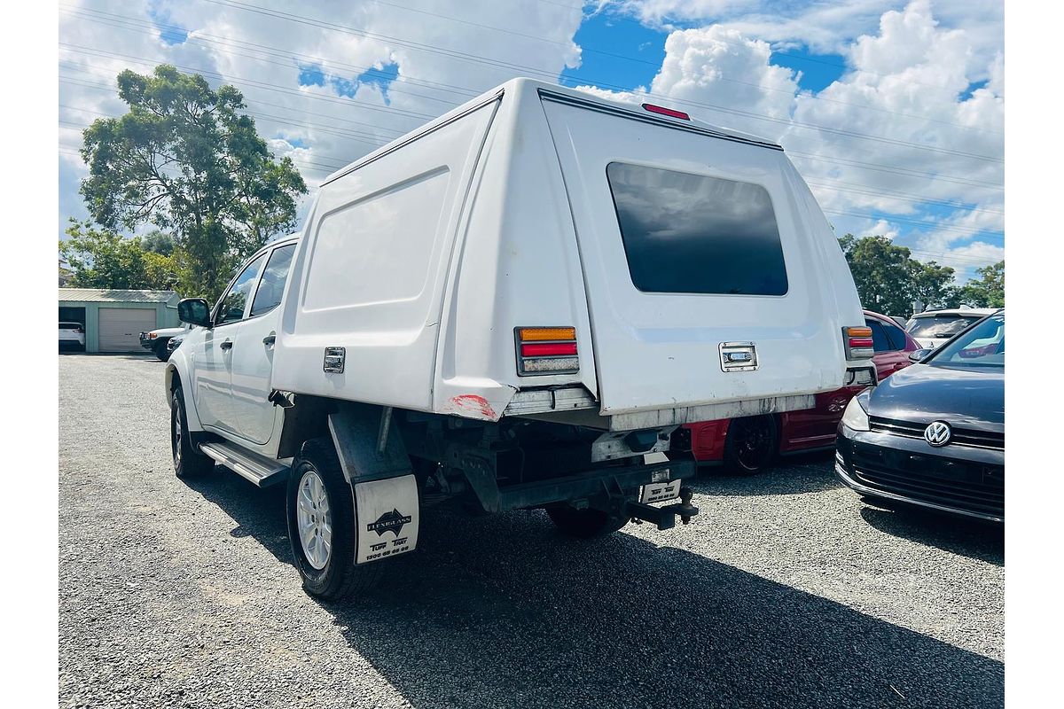 2014 Mitsubishi Triton GLX MN 4X4