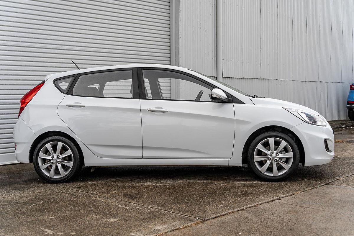 2019 Hyundai Accent Sport RB6