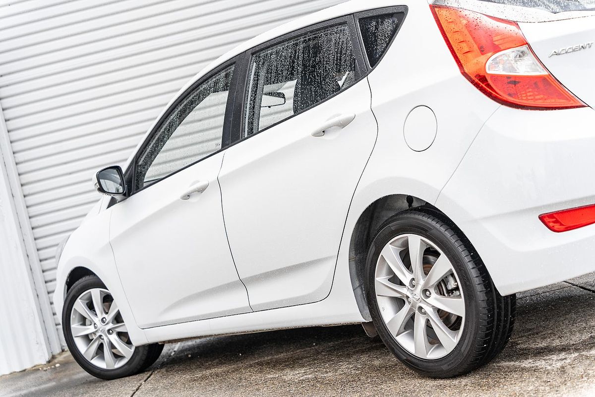 2019 Hyundai Accent Sport RB6