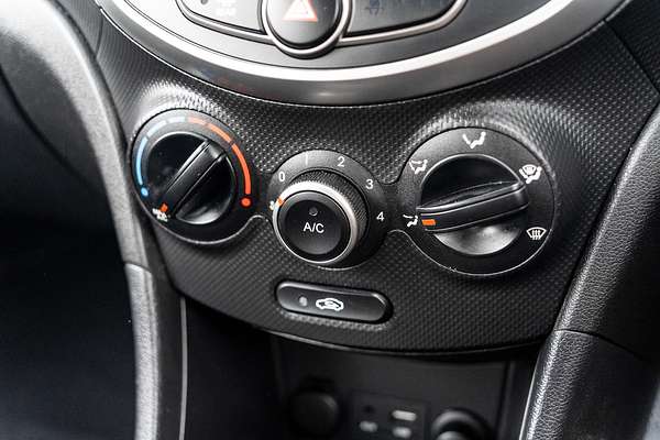 2019 Hyundai Accent Sport RB6