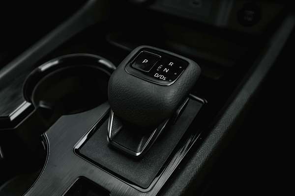 2025 Nissan X-TRAIL ST T33