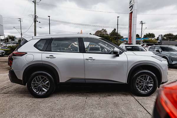 2025 Nissan X-TRAIL ST T33