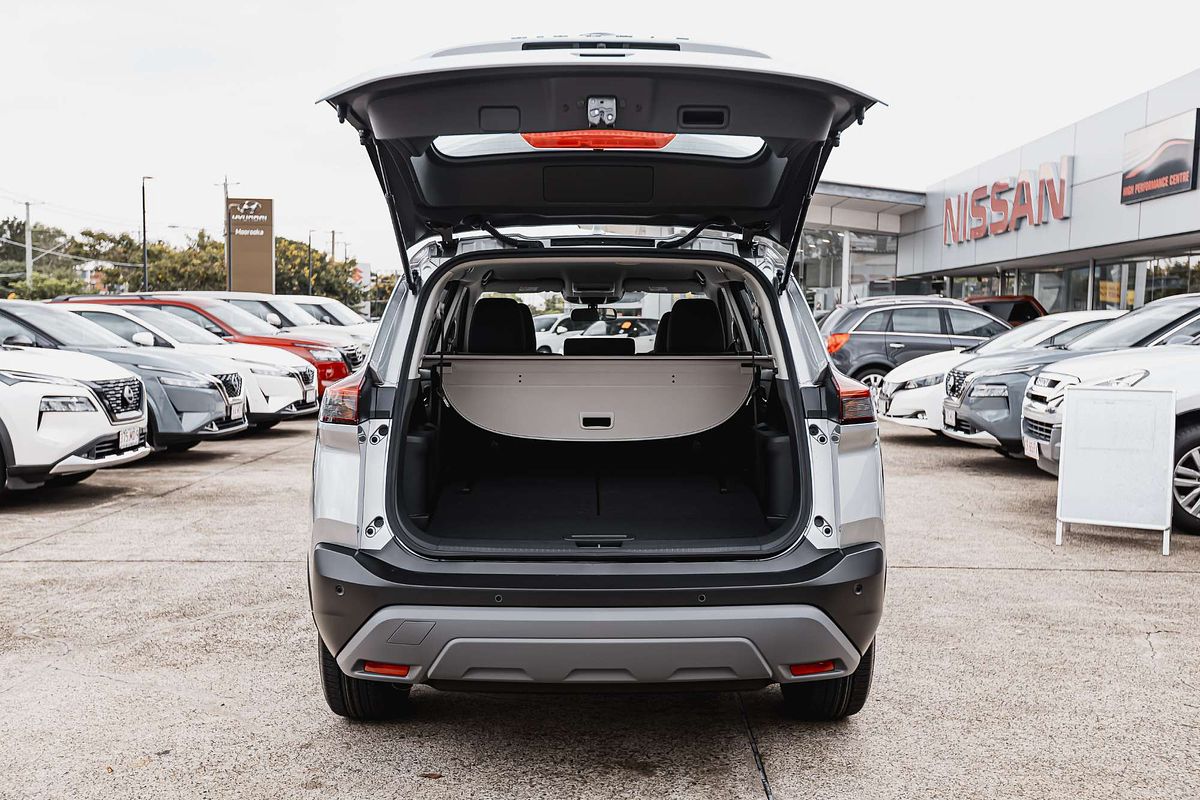 2025 Nissan X-TRAIL ST T33