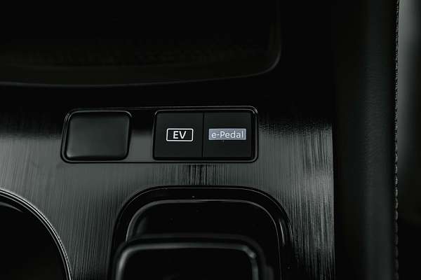 2024 Nissan X-TRAIL ST-L e-POWER T33