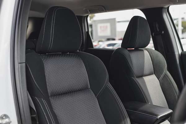 2023 Mitsubishi Outlander ES ZM