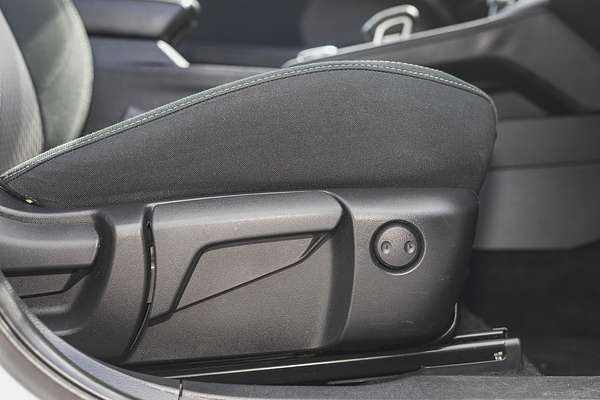 2023 Mitsubishi Outlander ES ZM