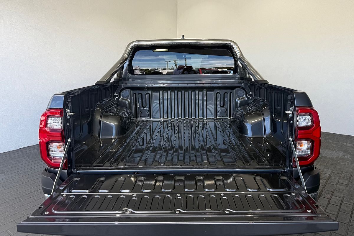 2023 Toyota Hilux SR5 GUN126R 4X4