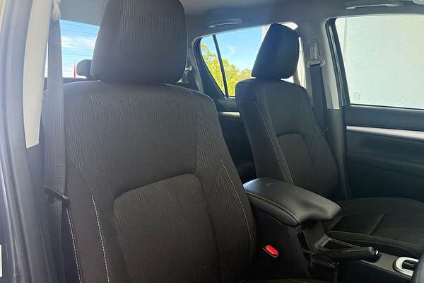 2023 Toyota Hilux SR5 GUN126R 4X4