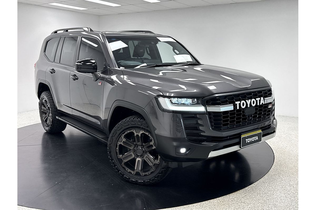 2023 Toyota Landcruiser GR Sport FJA300R