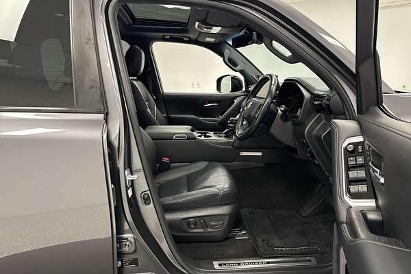 2023 Toyota Landcruiser GR Sport FJA300R