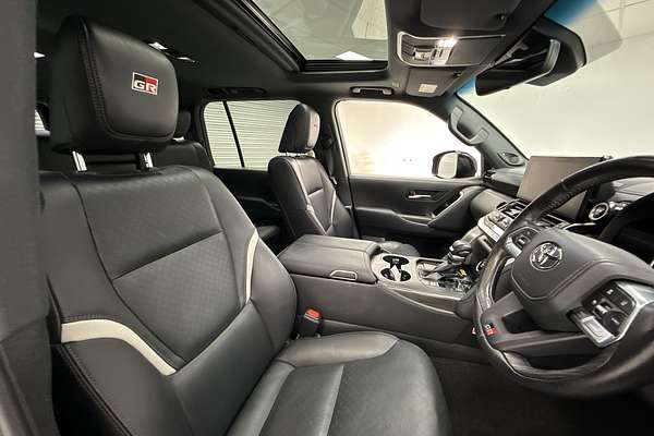 2023 Toyota Landcruiser GR Sport FJA300R